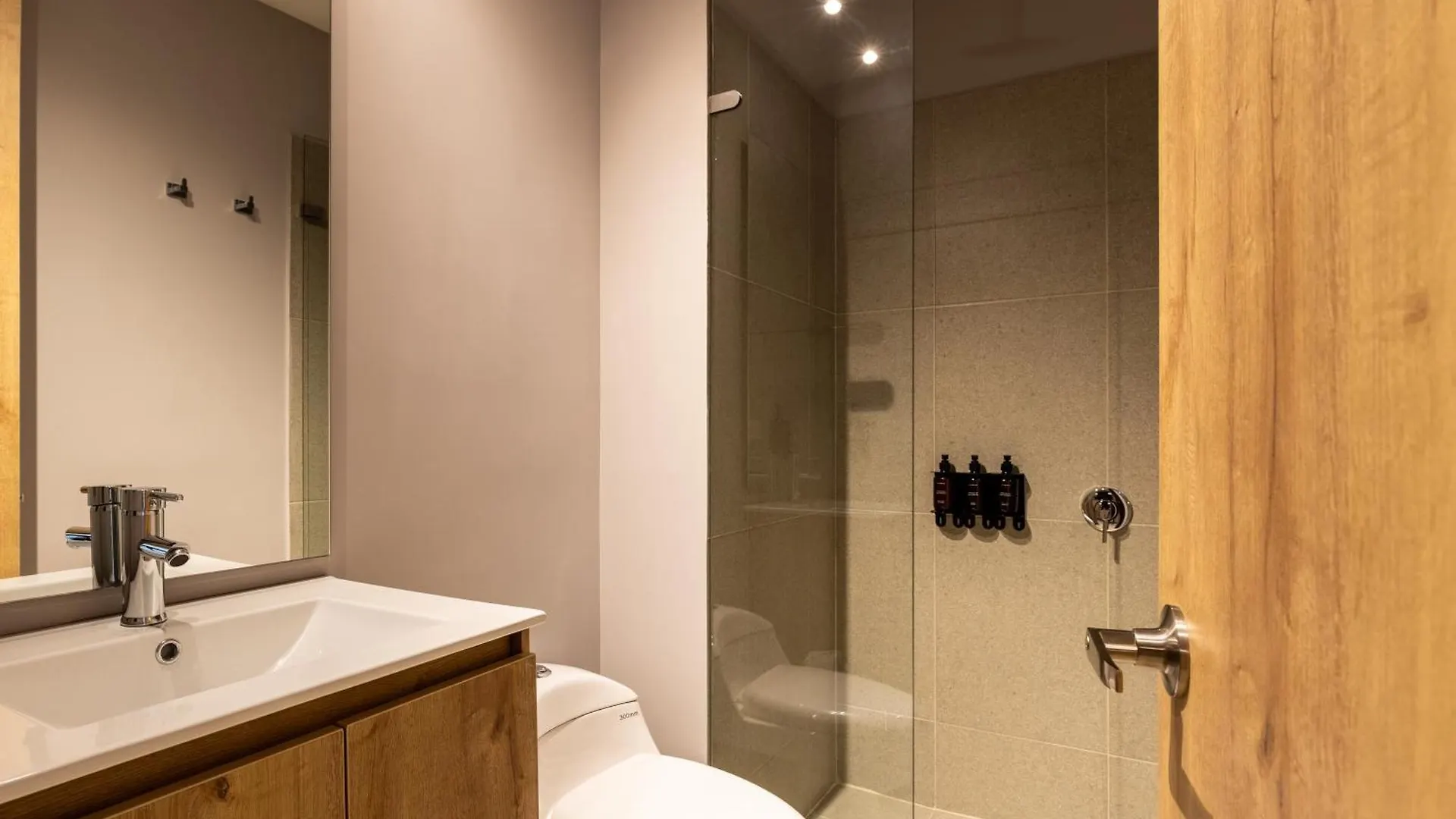Muttuo By Wynwood House Apartment Bogota 0*,  Colombia